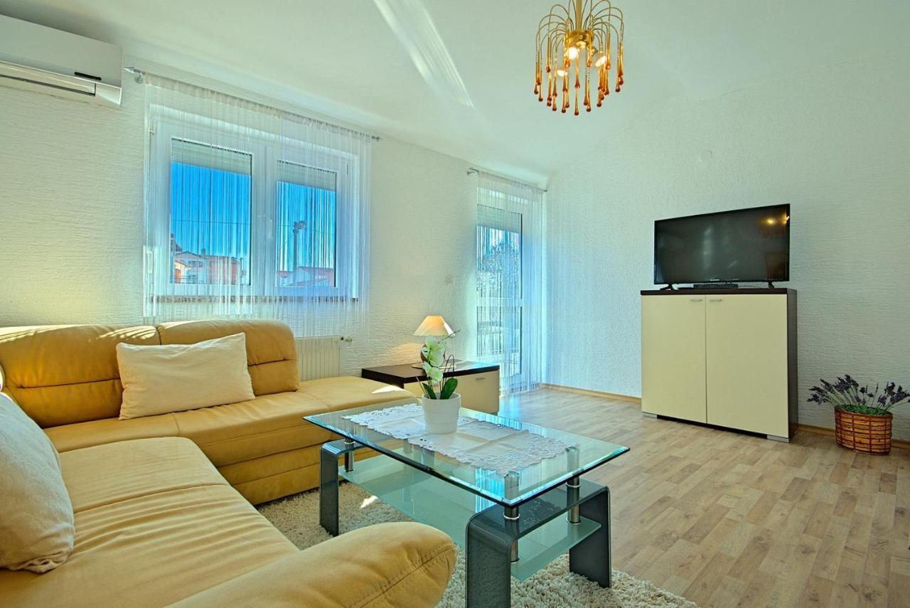 Ferienwohnung App Rosi Poreč Exterior foto