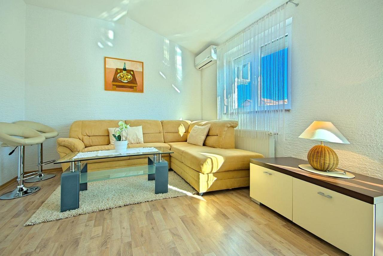 Ferienwohnung App Rosi Poreč Exterior foto